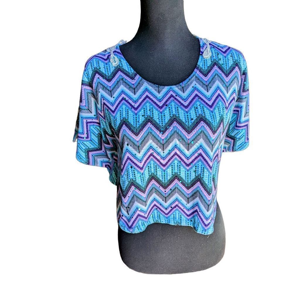 I Love Energie, Cropped Poncho with Bat Wing Sleeves and Glitter Accents Size L